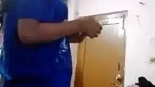 تجمعت الفتيات الجامعيات مثيرات للحصول على مارس الجنس على حافلة ديكر مزدوجة والحصول على تجلط برية