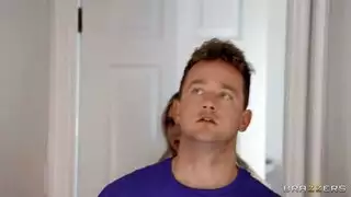 مشاهد ثريسوم وجماعي: كل الفتحات تتعرض للنيك