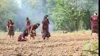 عاهرات تايلنديات يثرن الشغب في الأماكن العامة إكس إكس إكس