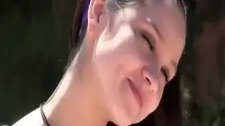 العاهرات المراهقات يتخطّين الأعمال المنزلية لممارسة الجنس مع المالك المتزوج بقوة